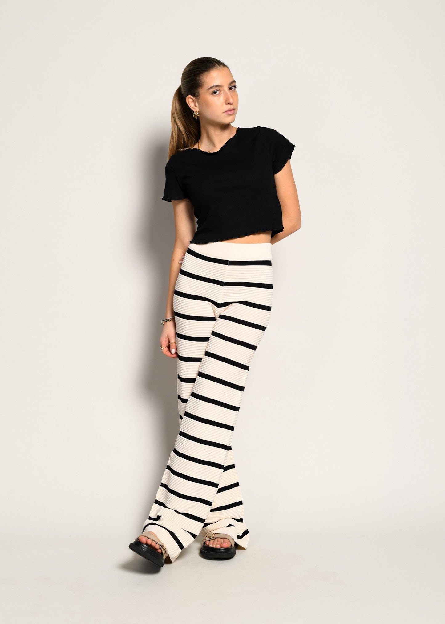 ALEXANDRA™  | Pantalón largo beige a rayas