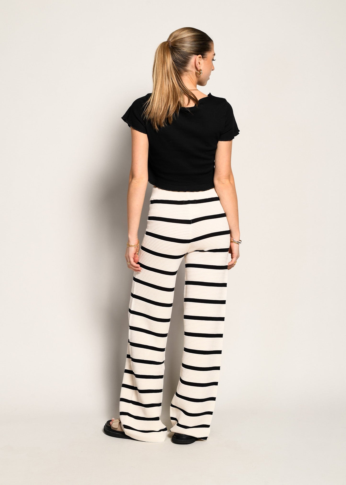 ALEXANDRA™  | Pantalón largo beige a rayas