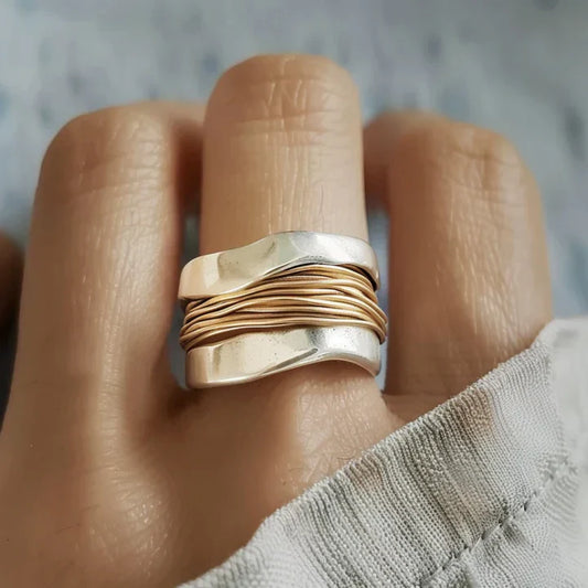 Anillo vintage de alambre dorado y plateado