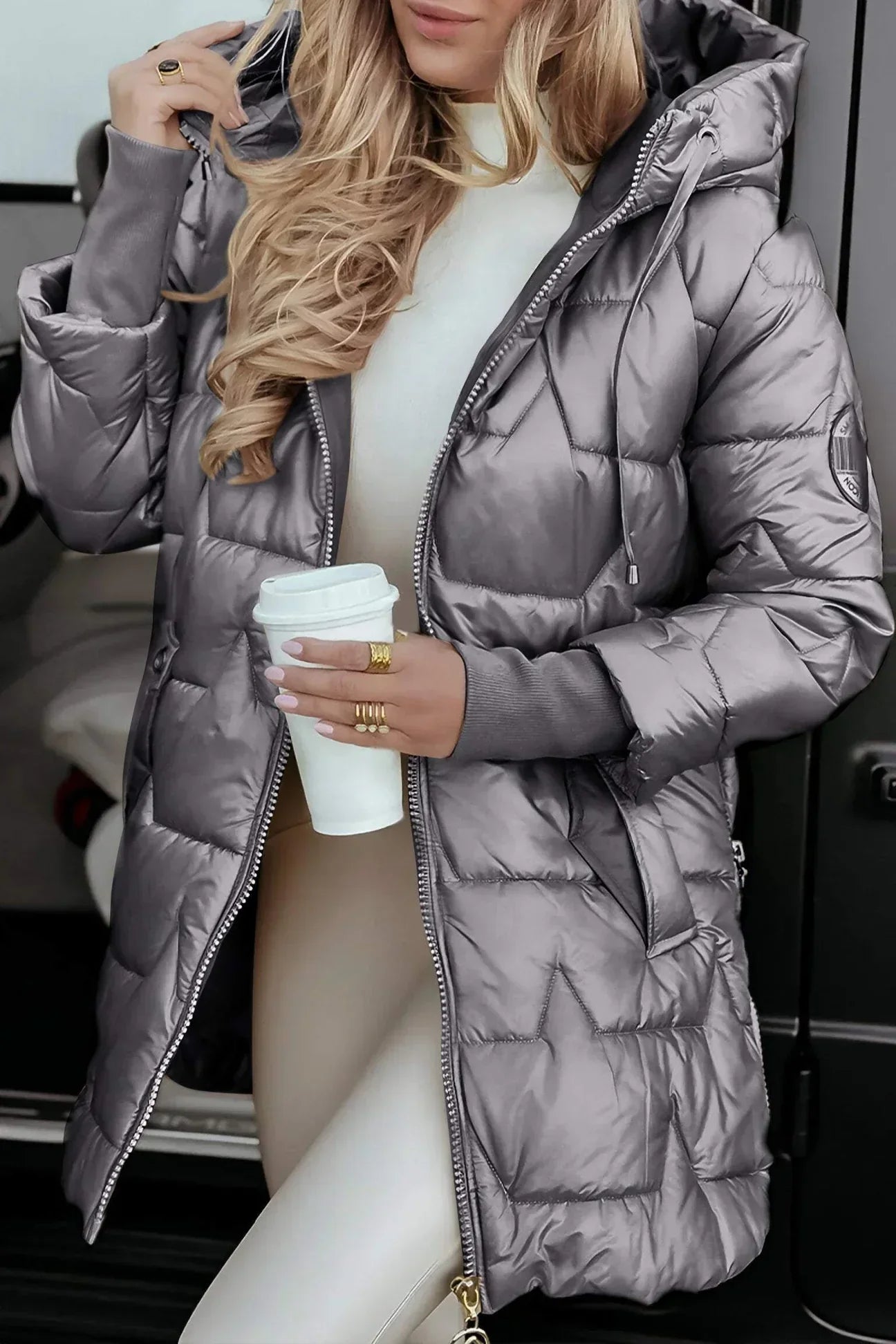 OLIVIA - ELEGANTE ABRIGO DE INVERNO ACOLCHADO CON CAPUCHA